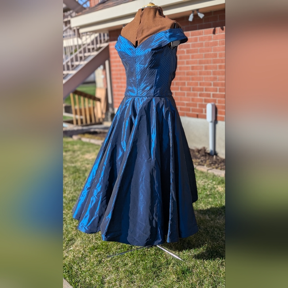Elegant Blue Evening Dress